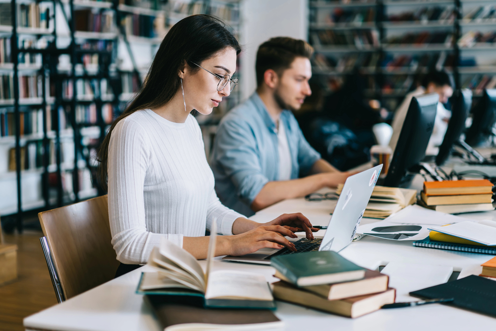  12 Dictionary Apps to Help You Learn English 