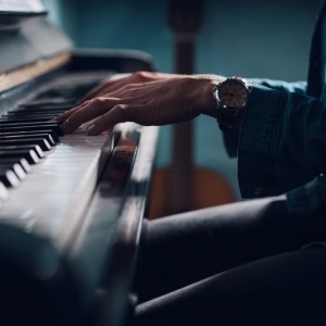 How to Play Piano Scales?