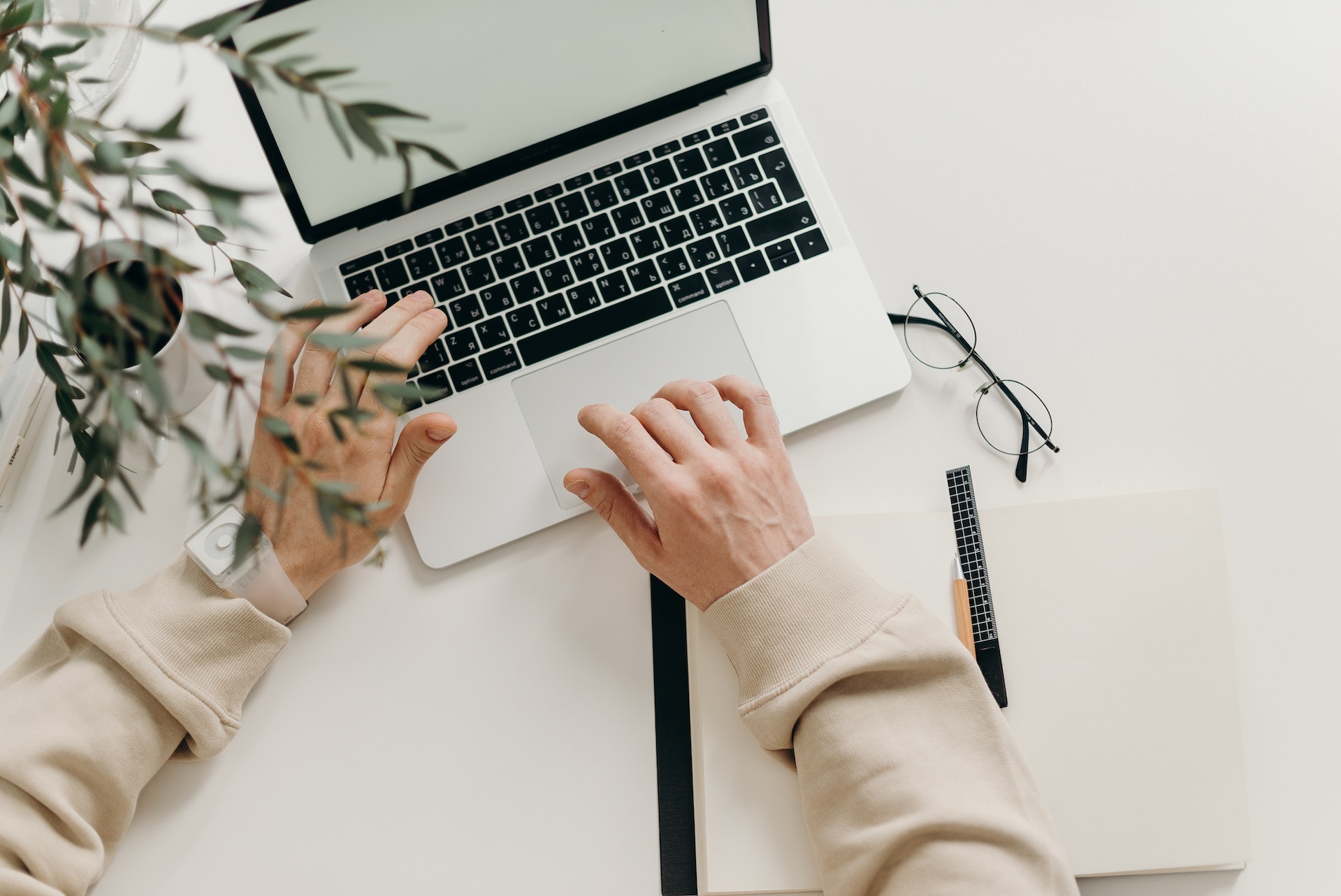 10 Examples of Strengths and Weaknesses for Job Interviews