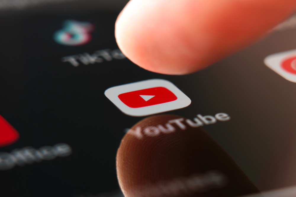 Ten Best YouTube Channels for Learning English