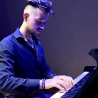 Tutor Vlad Maximchuk - UpskillsTutor